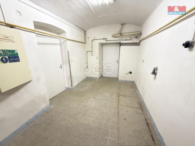 Pronájem obchodního prostoru, Chrudim - Chrudim II, Široké schody, 62 m2