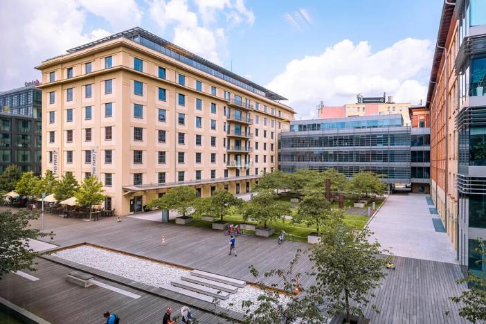 Pronájem kanceláře, Praha - Holešovice, Jankovcova, 241 m2