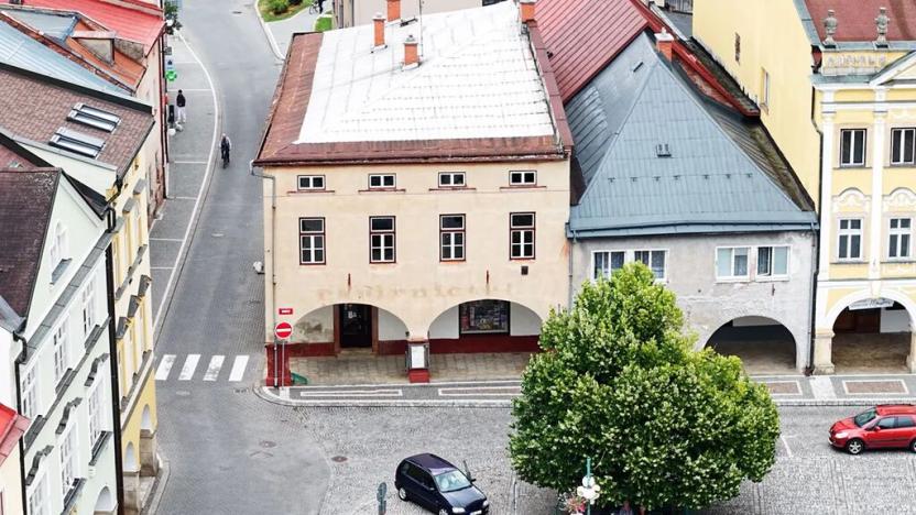 Prodej komerční nemovitosti, Hostinné, Poštovní, 438 m2