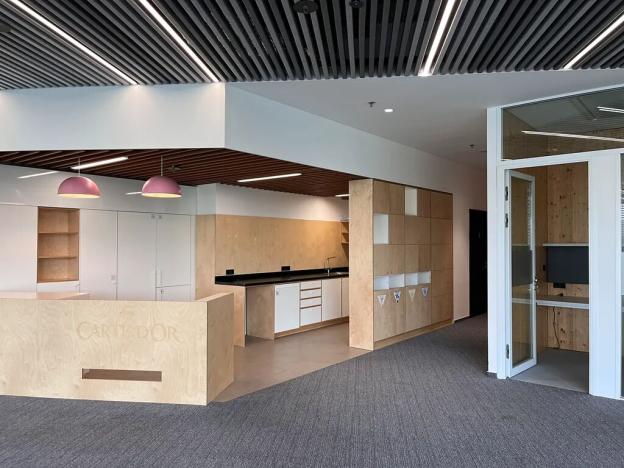 Pronájem kanceláře, Praha - Libeň, Voctářova, 690 m2