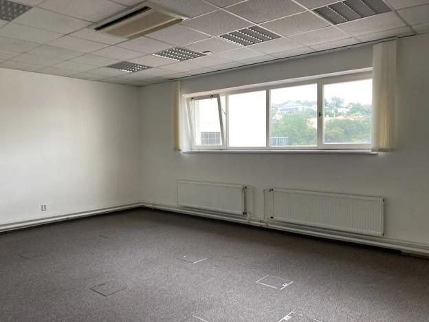 Pronájem kanceláře, Praha - Libeň, U libeňského pivovaru, 417 m2