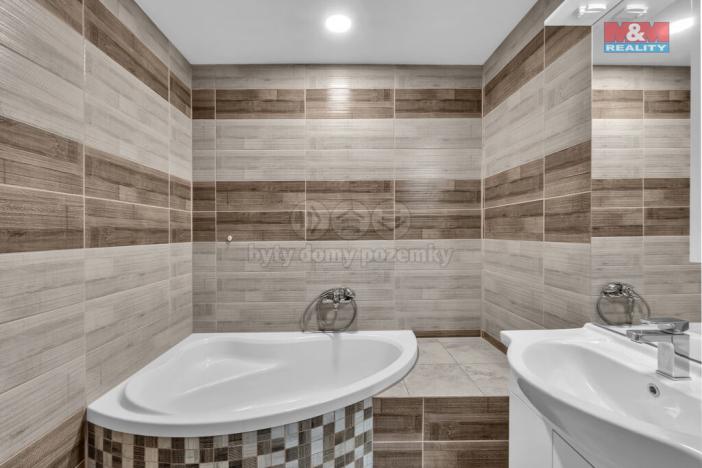 Prodej rodinného domu, Boseň, 180 m2