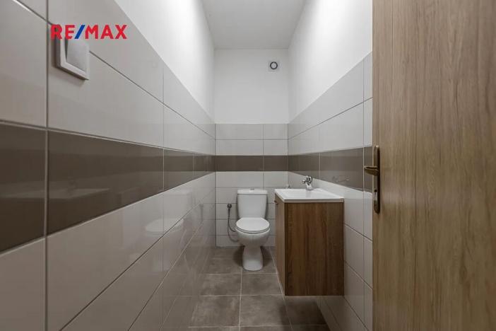 Prodej obchodního prostoru, Zbiroh, Líšenská, 700 m2