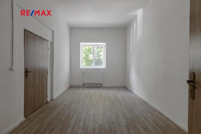 Prodej obchodního prostoru, Zbiroh, Líšenská, 700 m2