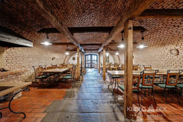 Prodej ubytování, Chotoviny, Táborská, 2200 m2