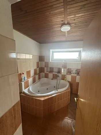 Prodej obchodního prostoru, Třebíč, Sucheniova, 200 m2