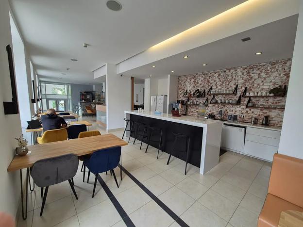 Pronájem kanceláře, Praha - Žižkov, Žerotínova, 400 m2