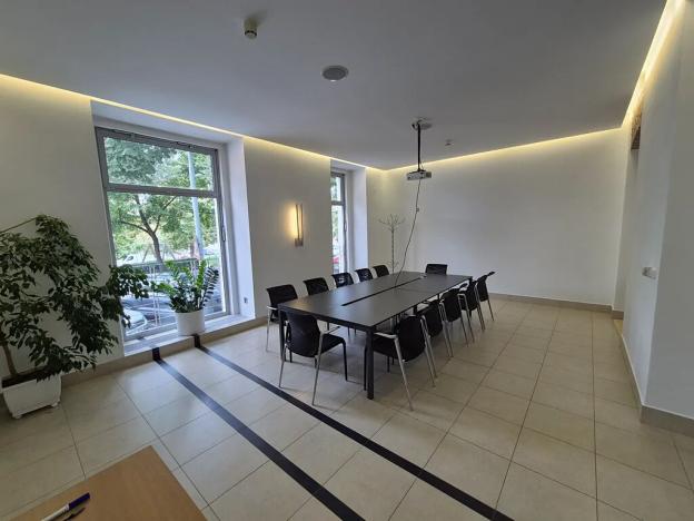 Pronájem kanceláře, Praha - Žižkov, Žerotínova, 400 m2