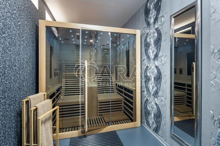 Prodej obchodního prostoru, Zeleneč, Jitrocelová, 150 m2