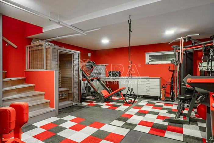 Prodej vily, Zeleneč, Štefánikova, 540 m2