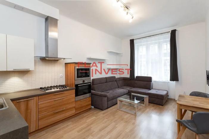 Pronájem bytu 2+kk, Praha - Vršovice, Vršovická, 54 m2