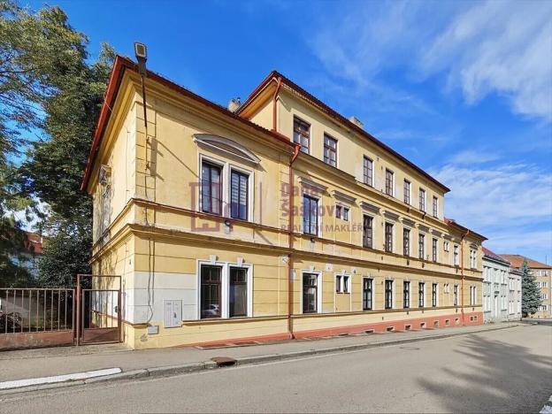 Prodej bytu 1+1, Jindřichův Hradec, Třebického, 63 m2