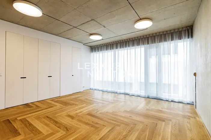 Pronájem atypického bytu, Praha - Bubeneč, Ronalda Reagana, 198 m2