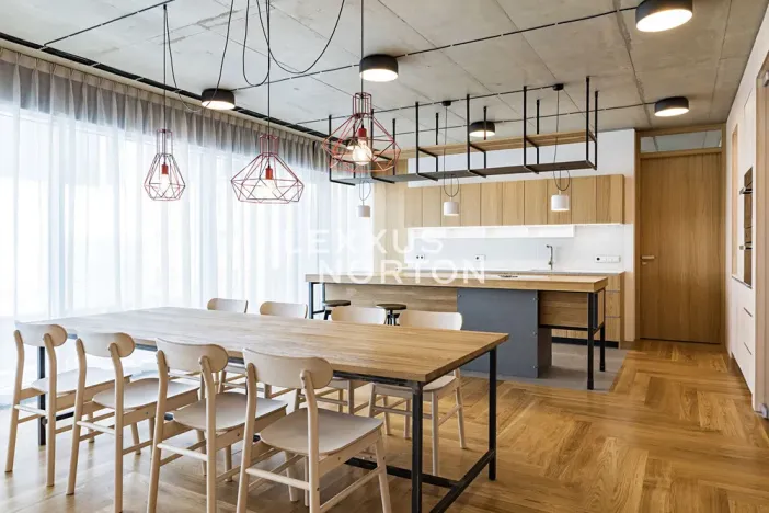 Pronájem atypického bytu, Praha - Bubeneč, Ronalda Reagana, 198 m2