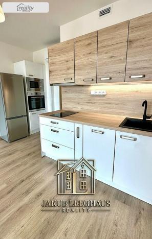 Pronájem bytu 1+kk, Praha - Hloubětín, 32 m2