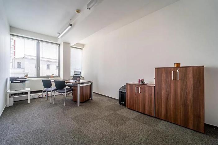 Pronájem kanceláře, Brno, Dornych, 397 m2