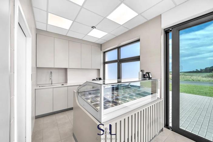 Prodej obchodního prostoru, Doksy, 88 m2