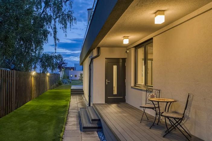 Prodej rodinného domu, Praha - Dolní Měcholupy, Na návsi, 392 m2