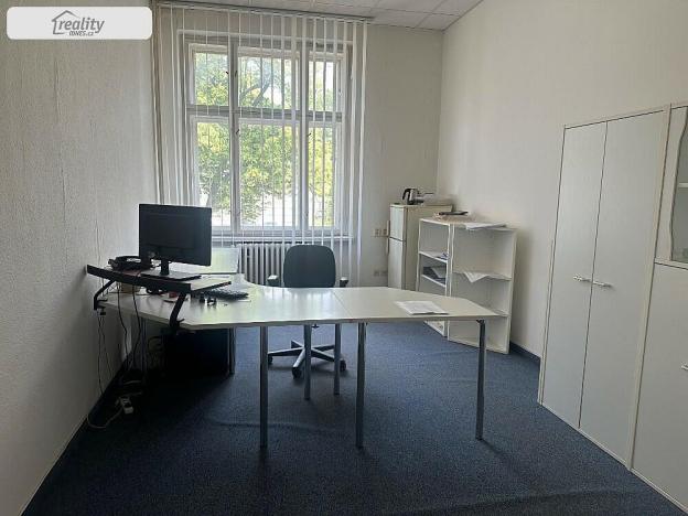 Pronájem kanceláře, Blansko, Gellhornova, 541 m2