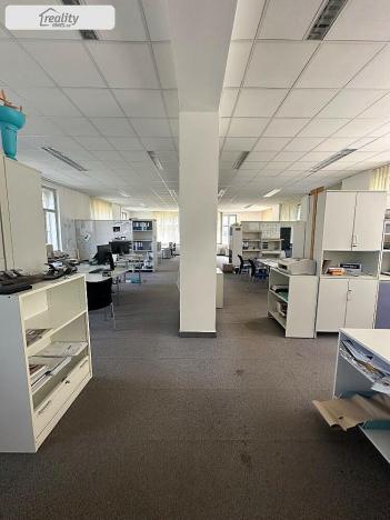 Pronájem kanceláře, Blansko, Gellhornova, 541 m2