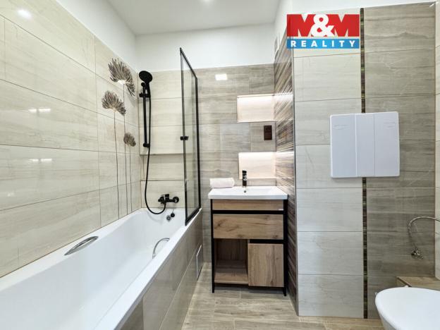Prodej bytu 2+kk, Velešín, Nad Cihelnou, 43 m2