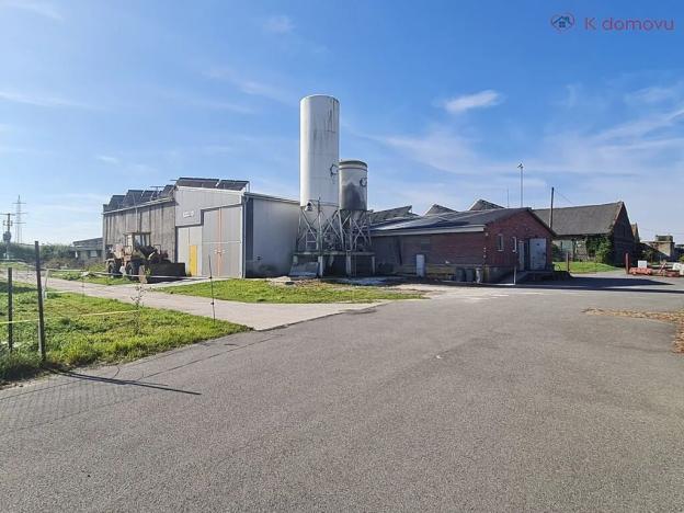 Prodej výrobních prostor, Radslavice, 3300 m2