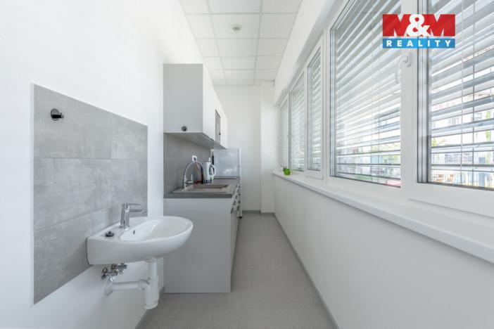 Pronájem kanceláře, Lomnice nad Popelkou, Josefa Kábrta, 72 m2