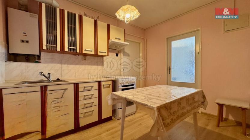 Prodej bytu 3+1, Dubňany, Nám. 15.dubna, 62 m2