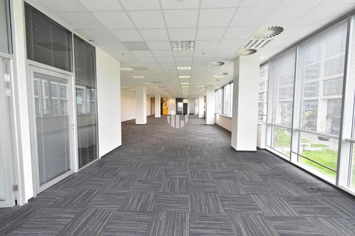 Pronájem kanceláře, Praha - Stodůlky, Bucharova, 2870 m2