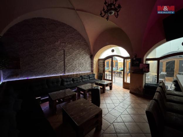 Pronájem obchodního prostoru, Olomouc, Dolní náměstí, 49 m2