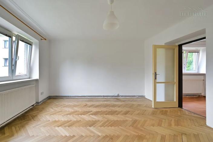 Prodej bytu 2+1, Dobřany, Stromořadí, 59 m2