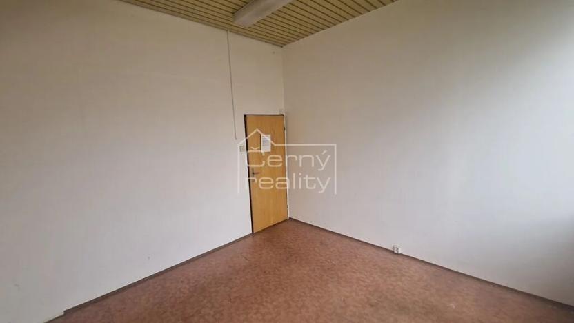 Pronájem kanceláře, Pardubice, Mezi Mosty, 65 m2