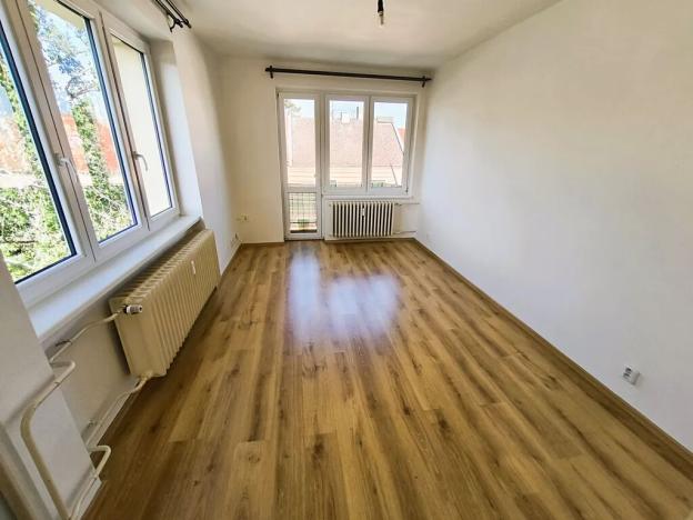 Pronájem bytu 2+1, Louny, Štefánikova, 56 m2
