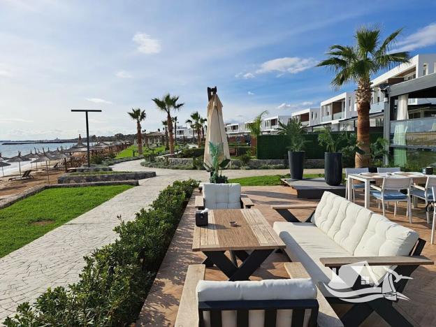 Prodej bytu 3+kk, Trikomo, Kypr, 75 m2