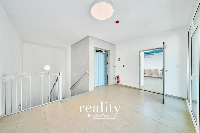 Pronájem kanceláře, Znojmo, Jarošova, 18 m2