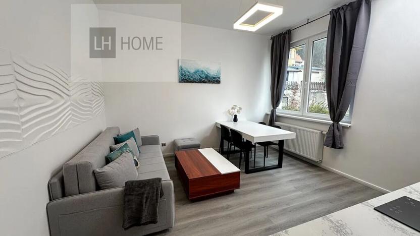 Pronájem bytu 2+kk, Karlovy Vary, 36 m2