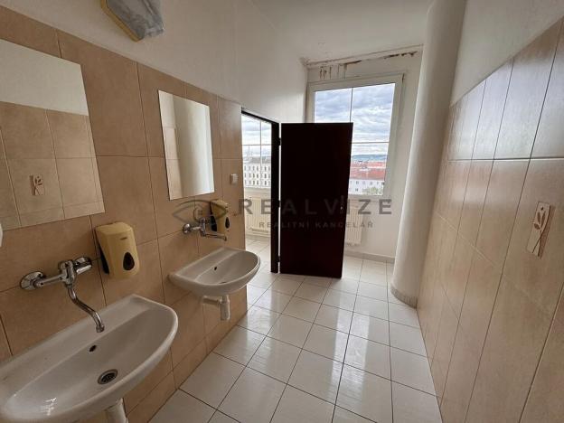 Pronájem kanceláře, České Budějovice, Žižkova tř., 21 m2