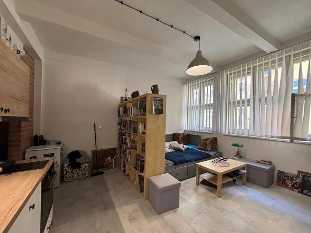 Pronájem bytu 1+kk, Hradec Králové, Šafaříkova, 28 m2