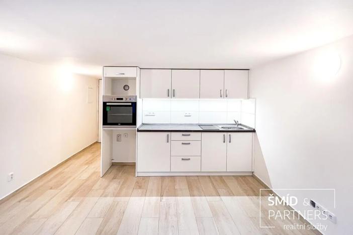 Prodej obchodního prostoru, Poděbrady, Hakenova, 40 m2