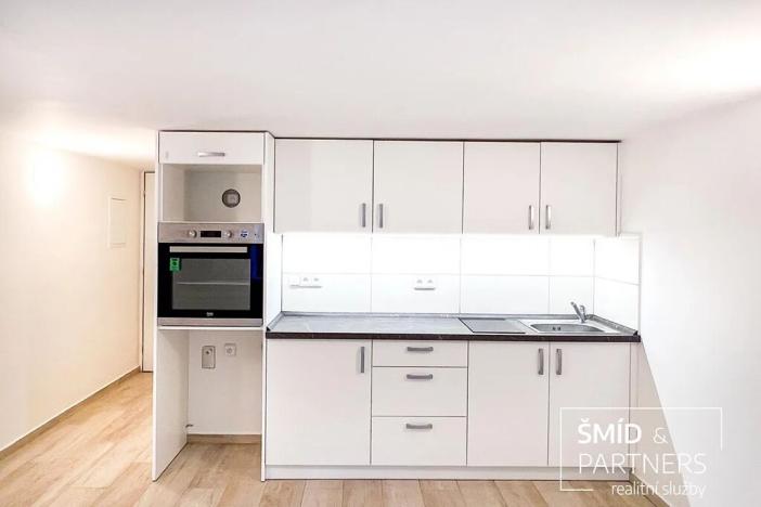 Prodej obchodního prostoru, Poděbrady, Hakenova, 40 m2