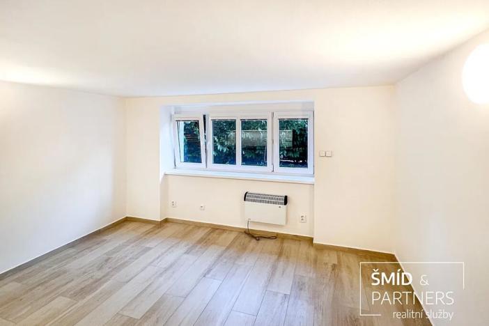 Prodej obchodního prostoru, Poděbrady, Hakenova, 40 m2