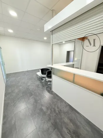 Pronájem kanceláře, České Budějovice, Nádražní, 180 m2