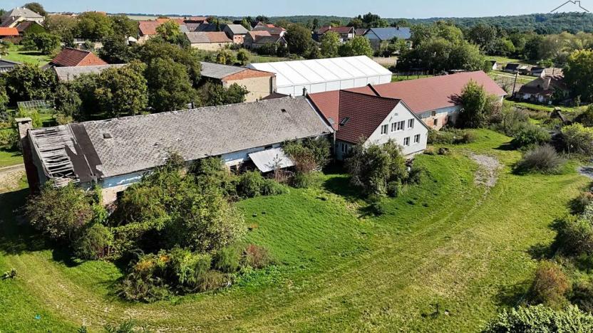 Prodej obchodního prostoru, Střemy, 1200 m2