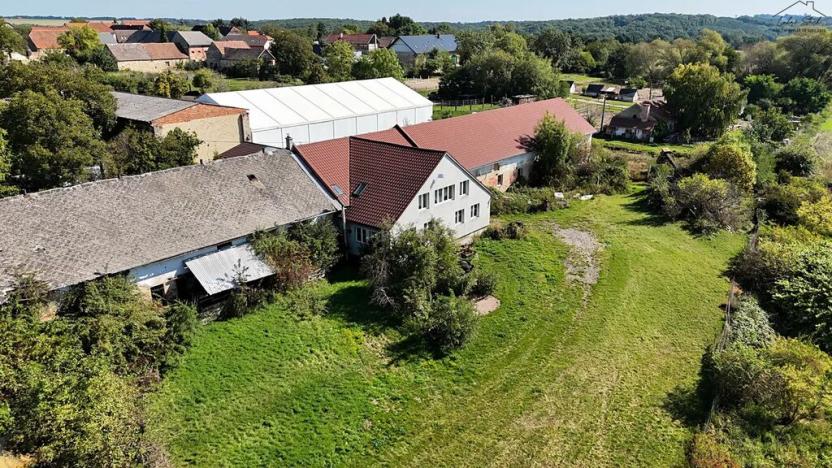 Prodej komerčního pozemku, Střemy, 7651 m2