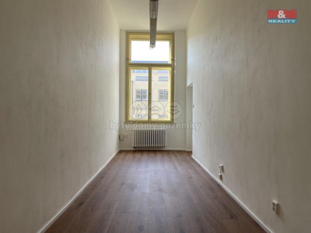 Pronájem kanceláře, Praha - Vinohrady, náměstí Míru, 54 m2