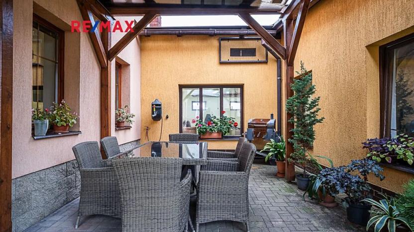 Prodej rodinného domu, Cvikov, Komenského, 298 m2