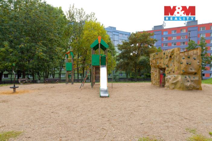 Prodej bytu 2+1, Chomutov, Stavbařská, 56 m2