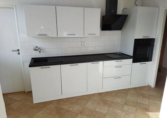 Pronájem bytu 3+1, Malenice, 64 m2