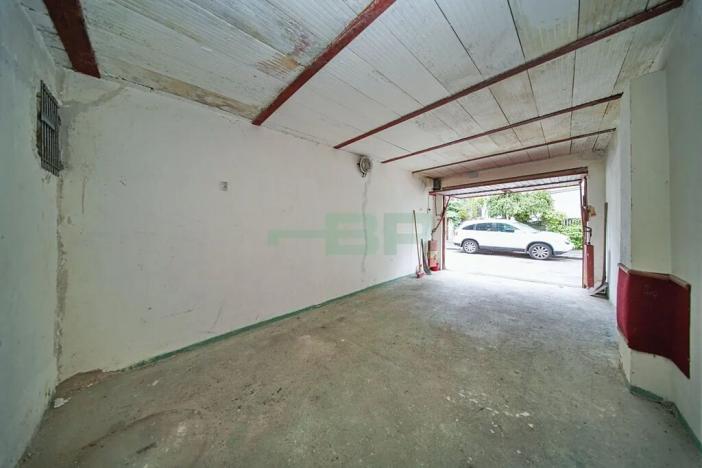 Pronájem skladu, Praha - Střešovice, Buštěhradská, 16 m2