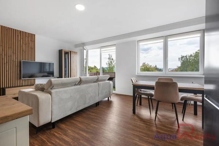 Prodej bytu 4+kk, Karlovy Vary, Dubová, 99 m2